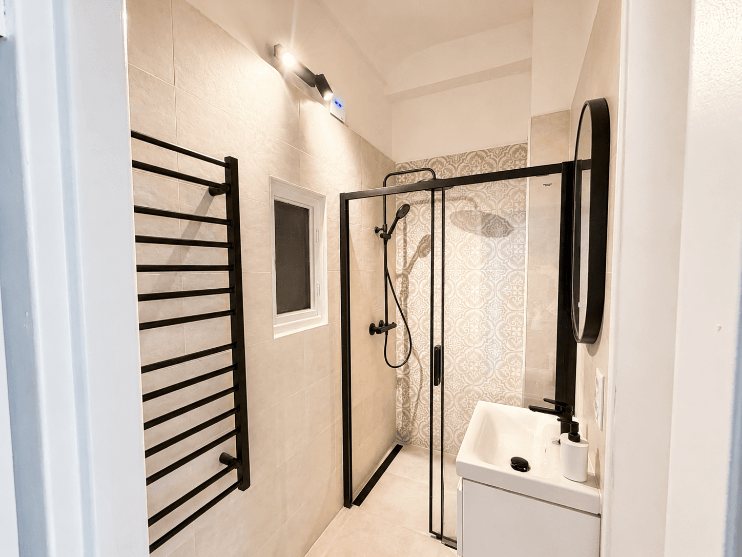 1 bedroom with open-plan kitchen flat for sale, 48 m², Plzeňská, Prague, Prague 1 bedroom with open-plan kitchen flat for sale, 48 m², Plzeňská, Prague, Prague