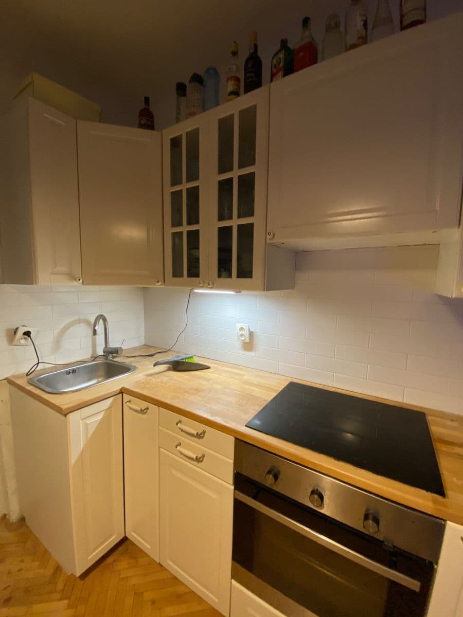 1 bedroom with open-plan kitchen flat to rent, 32 m², Sídliště, Brandýs nad Labem-Stará Boleslav, Středočeský Region 1 bedroom with open-plan kitchen flat to rent, 32 m², Sídliště, Brandýs nad Labem-Stará Boleslav, Středočeský Region