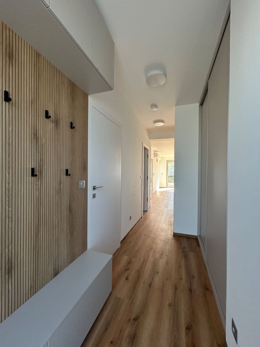 3 bedroom with open-plan kitchen flat to rent, 115 m², Šlapanice, Jihomoravský Region 3 bedroom with open-plan kitchen flat to rent, 115 m², Šlapanice, Jihomoravský Region