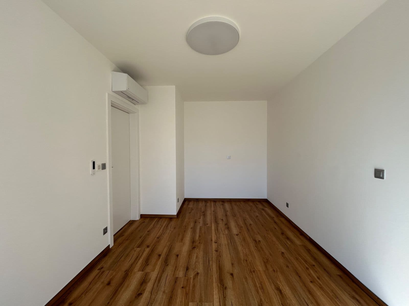 3 bedroom with open-plan kitchen flat to rent, 115 m², Šlapanice, Jihomoravský Region 3 bedroom with open-plan kitchen flat to rent, 115 m², Šlapanice, Jihomoravský Region