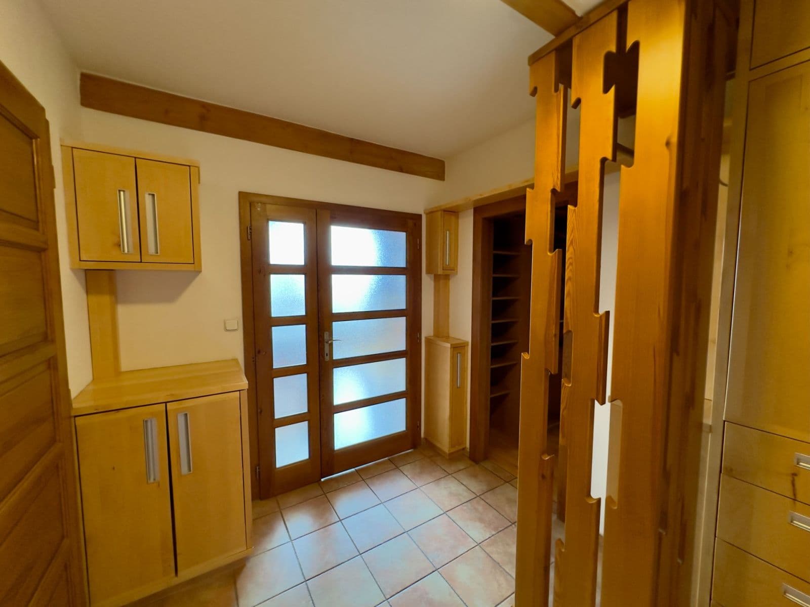 3 bedroom with open-plan kitchen flat to rent, 132 m², Velflíkova, Prague, Prague 3 bedroom with open-plan kitchen flat to rent, 132 m², Velflíkova, Prague, Prague