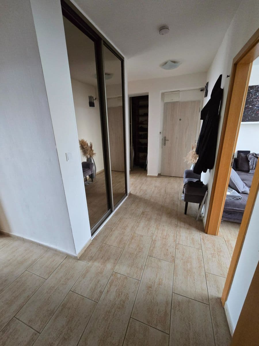 2 bedroom with open-plan kitchen flat to rent, 72 m², Bolívarova, Prague, Prague 2 bedroom with open-plan kitchen flat to rent, 72 m², Bolívarova, Prague, Prague