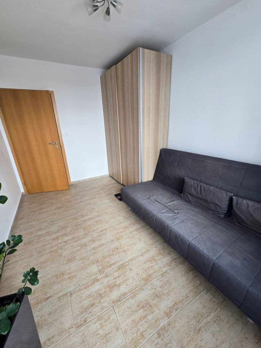 2 bedroom with open-plan kitchen flat to rent, 72 m², Bolívarova, Prague, Prague 2 bedroom with open-plan kitchen flat to rent, 72 m², Bolívarova, Prague, Prague