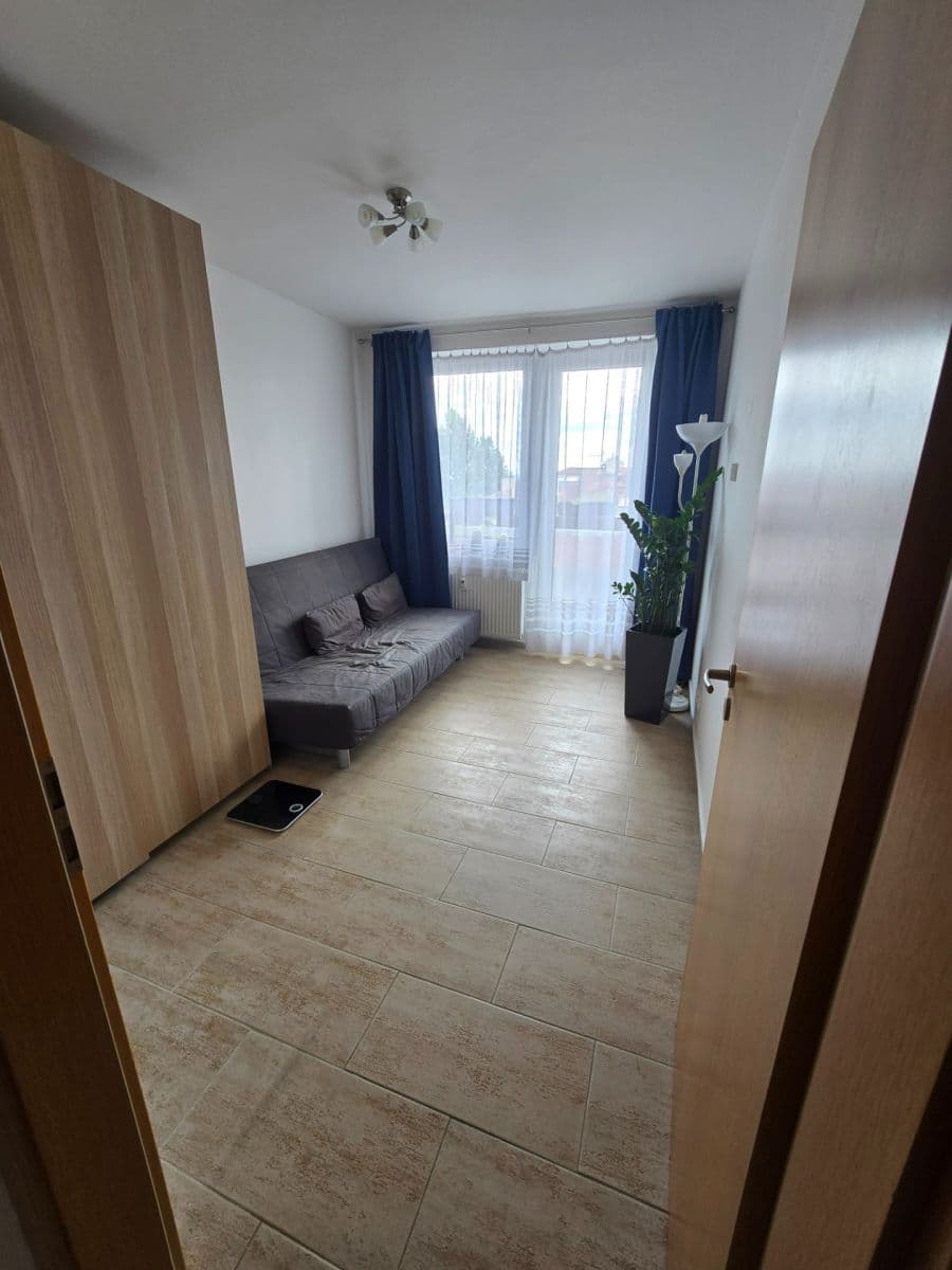 2 bedroom with open-plan kitchen flat to rent, 72 m², Bolívarova, Prague, Prague 2 bedroom with open-plan kitchen flat to rent, 72 m², Bolívarova, Prague, Prague