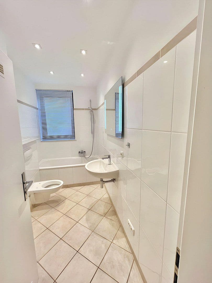 2 bedroom with open-plan kitchen flat to rent, 95 m², Oberstraße 2,, Ratingen, North Rhine-Westphalia 2 bedroom with open-plan kitchen flat to rent, 95 m², Oberstraße 2,, Ratingen, North Rhine-Westphalia