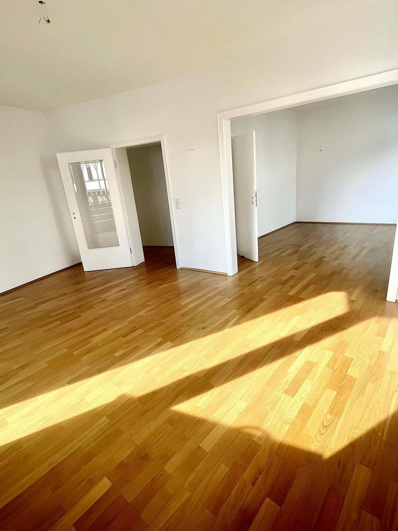 2 bedroom with open-plan kitchen flat to rent, 95 m², Oberstraße 2,, Ratingen, North Rhine-Westphalia 2 bedroom with open-plan kitchen flat to rent, 95 m², Oberstraße 2,, Ratingen, North Rhine-Westphalia