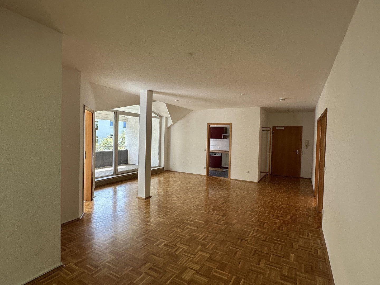 3 bedroom flat to rent, 106 m², Landgraf-Karl-Straße 19 A, Kassel, Hesse 3 bedroom flat to rent, 106 m², Landgraf-Karl-Straße 19 A, Kassel, Hesse