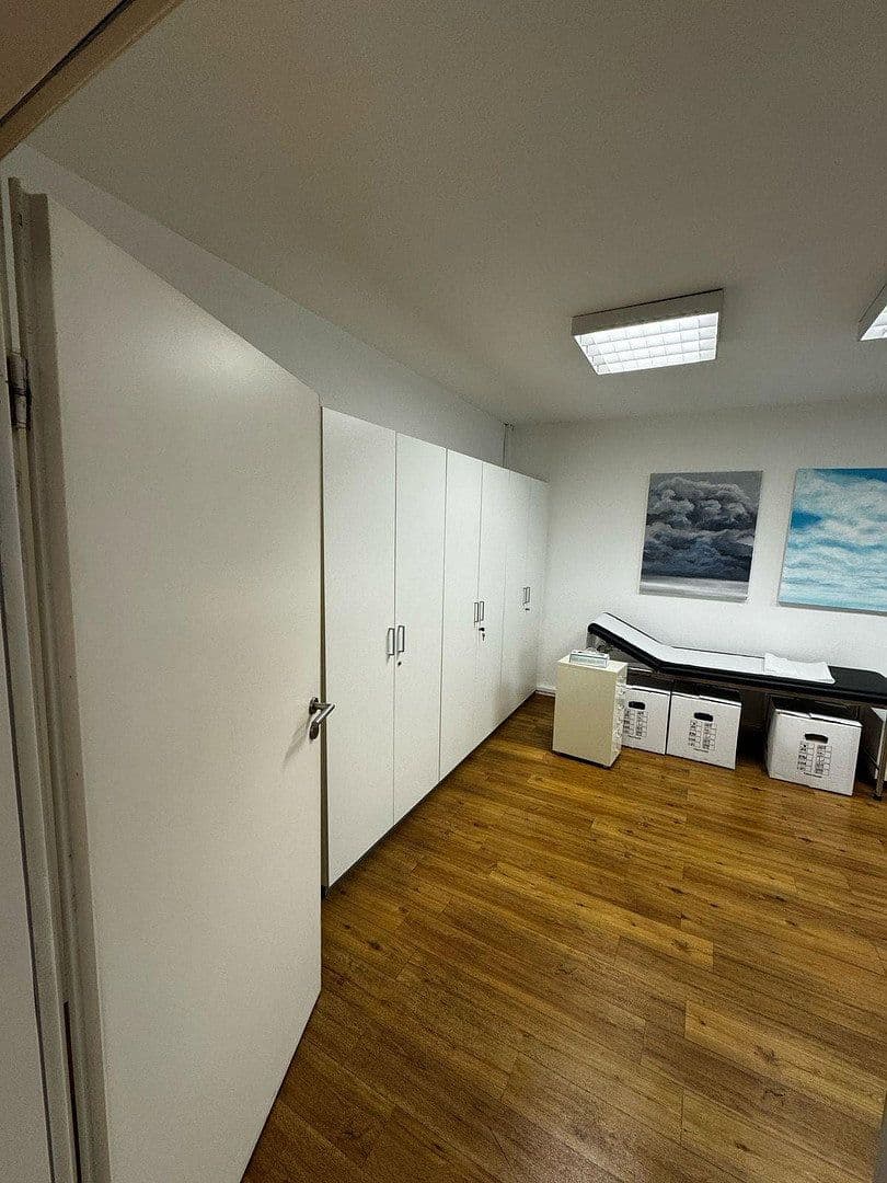 office to rent, 158 m², Dobbenweg 6, Östliche Vorstadt - Steintor, Bremen office to rent, 158 m², Dobbenweg 6, Östliche Vorstadt - Steintor, Bremen