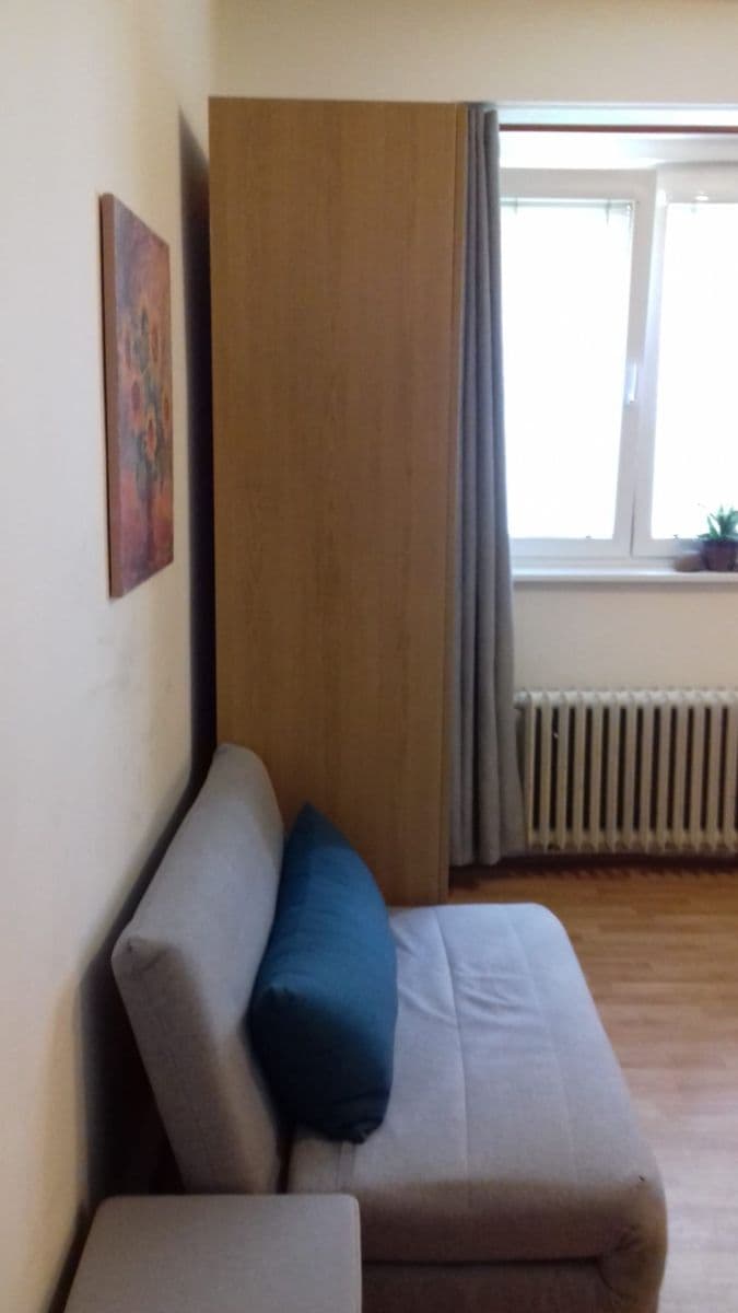 Studio flat to rent, 30 m², Nad Kajetánkou, Prague, Prague Studio flat to rent, 30 m², Nad Kajetánkou, Prague, Prague