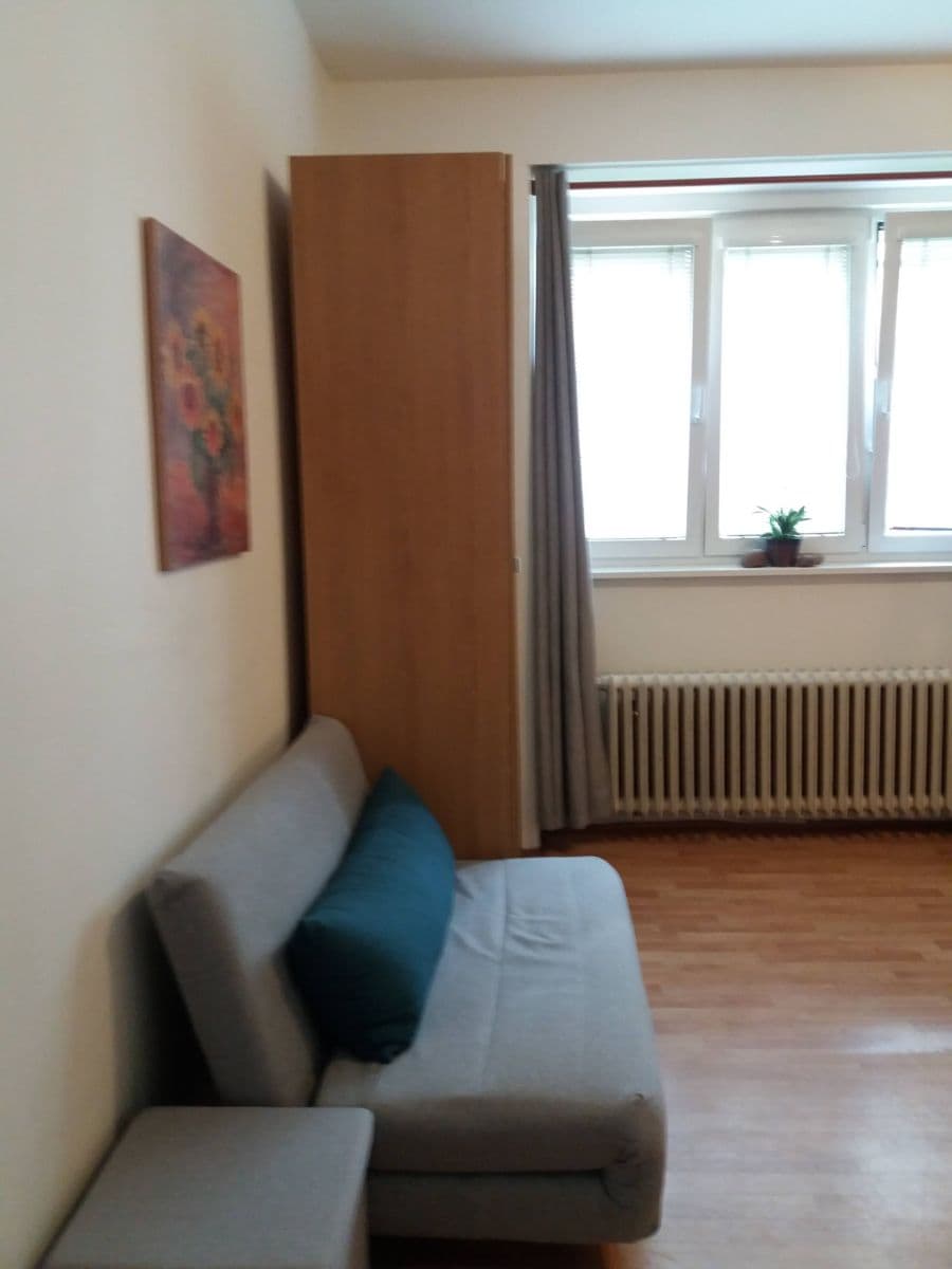 Studio flat to rent, 30 m², Nad Kajetánkou, Prague, Prague Studio flat to rent, 30 m², Nad Kajetánkou, Prague, Prague