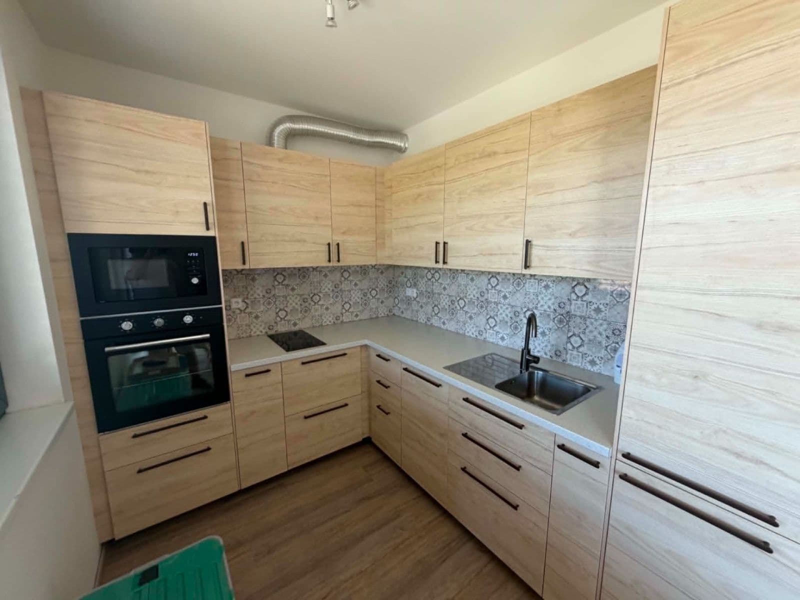 1 bedroom with open-plan kitchen flat to rent, 56 m², Vondřichova, Mladá Boleslav, Středočeský Region 1 bedroom with open-plan kitchen flat to rent, 56 m², Vondřichova, Mladá Boleslav, Středočeský Region