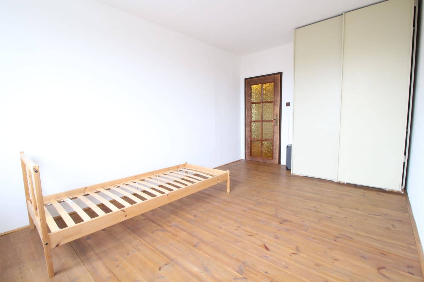 3 bedroom flat to rent, 81 m², Bellušova, Prague, Prague 3 bedroom flat to rent, 81 m², Bellušova, Prague, Prague