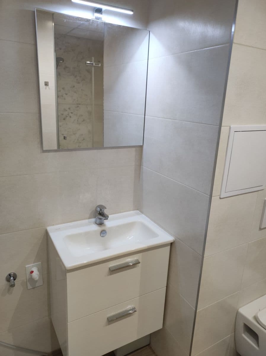 1 bedroom flat to rent, 38 m², Pod Zámečkem, Hradec Králové, Královéhradecký Region 1 bedroom flat to rent, 38 m², Pod Zámečkem, Hradec Králové, Královéhradecký Region