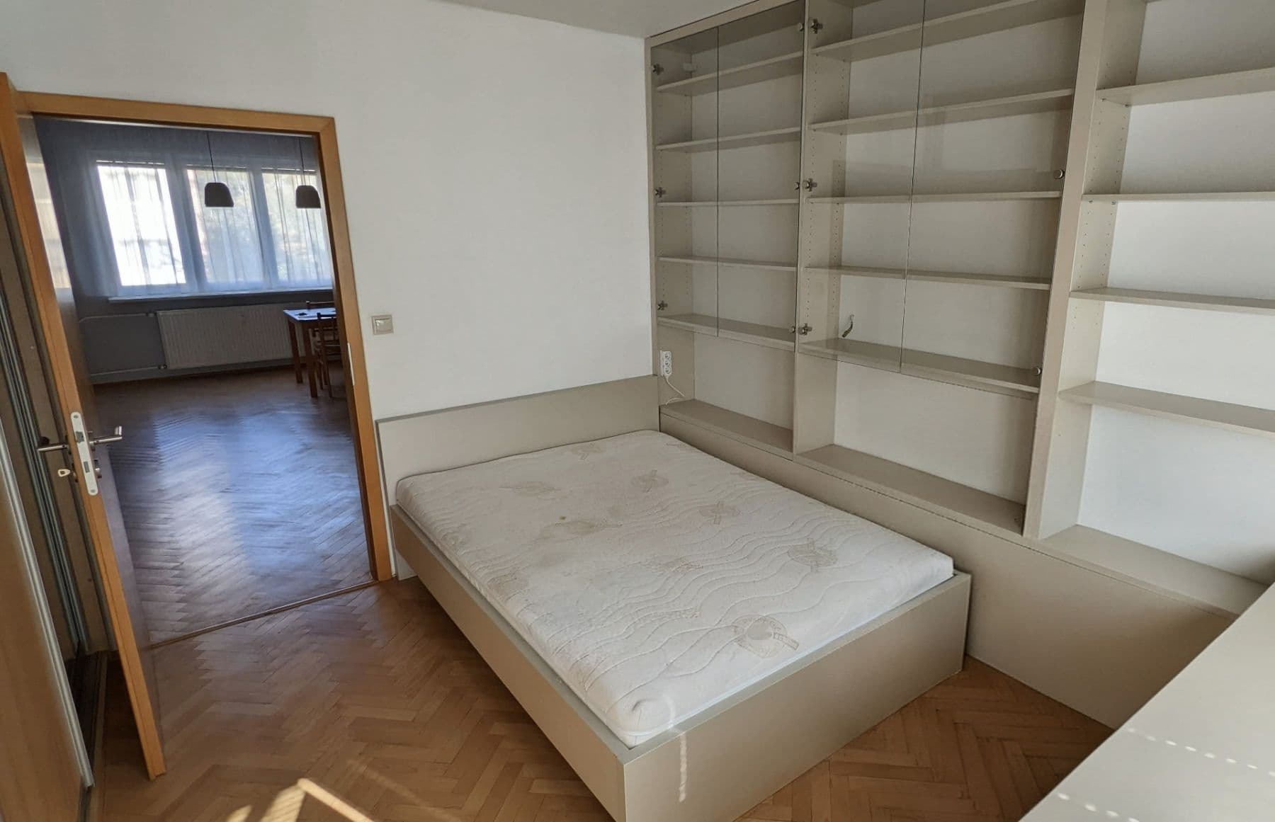 3 bedroom flat to rent, 68 m², Tuchorazská, Prague, Prague 3 bedroom flat to rent, 68 m², Tuchorazská, Prague, Prague