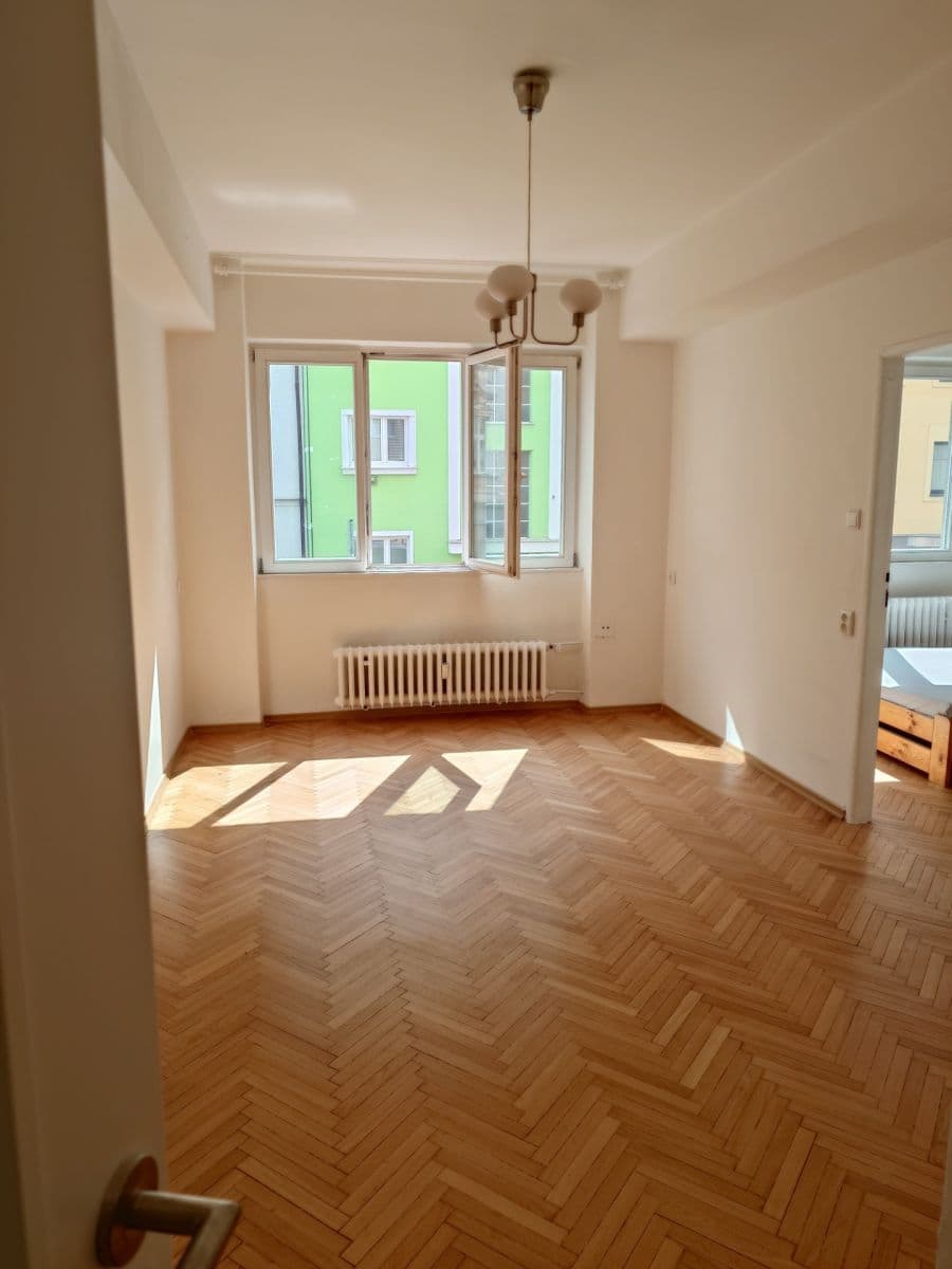2 bedroom flat to rent, 52 m², Marie Cibulkové, Prague, Prague 2 bedroom flat to rent, 52 m², Marie Cibulkové, Prague, Prague