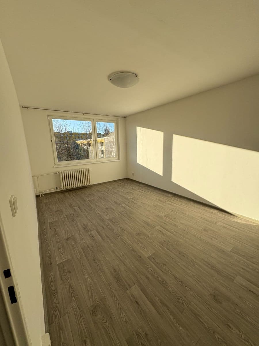 1 bedroom with open-plan kitchen flat to rent, 42 m², V Aleji, Poděbrady, Středočeský Region 1 bedroom with open-plan kitchen flat to rent, 42 m², V Aleji, Poděbrady, Středočeský Region