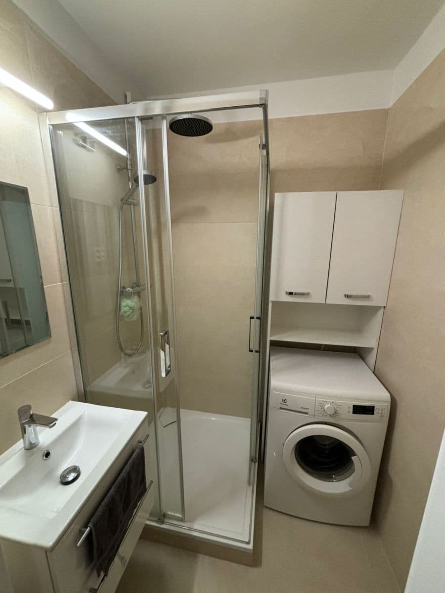 2 bedroom flat to rent, 52 m², A. Gwerkovej, Petržalka, Bratislavský Region 2 bedroom flat to rent, 52 m², A. Gwerkovej, Petržalka, Bratislavský Region