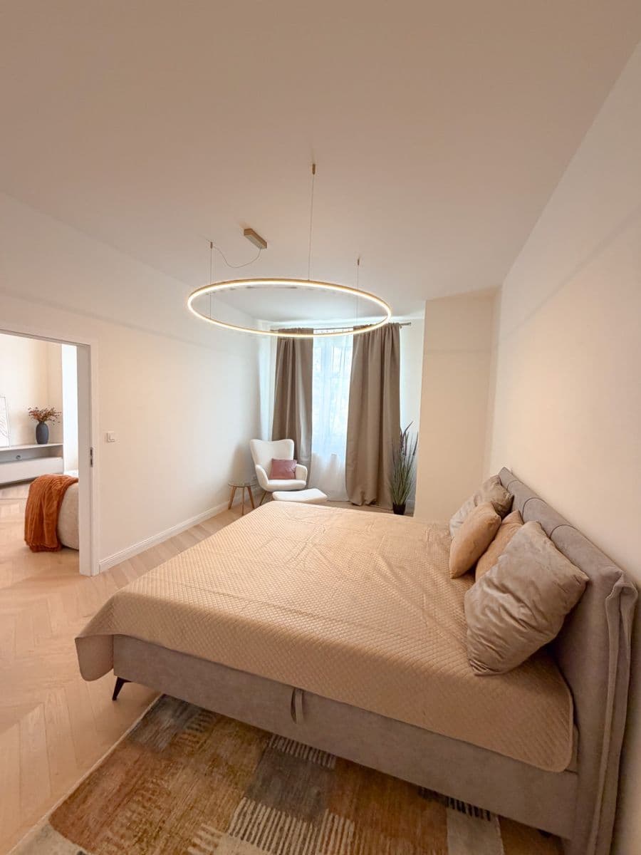 1 bedroom with open-plan kitchen flat for sale, 54 m², Jeseniova, Prague, Prague 1 bedroom with open-plan kitchen flat for sale, 54 m², Jeseniova, Prague, Prague