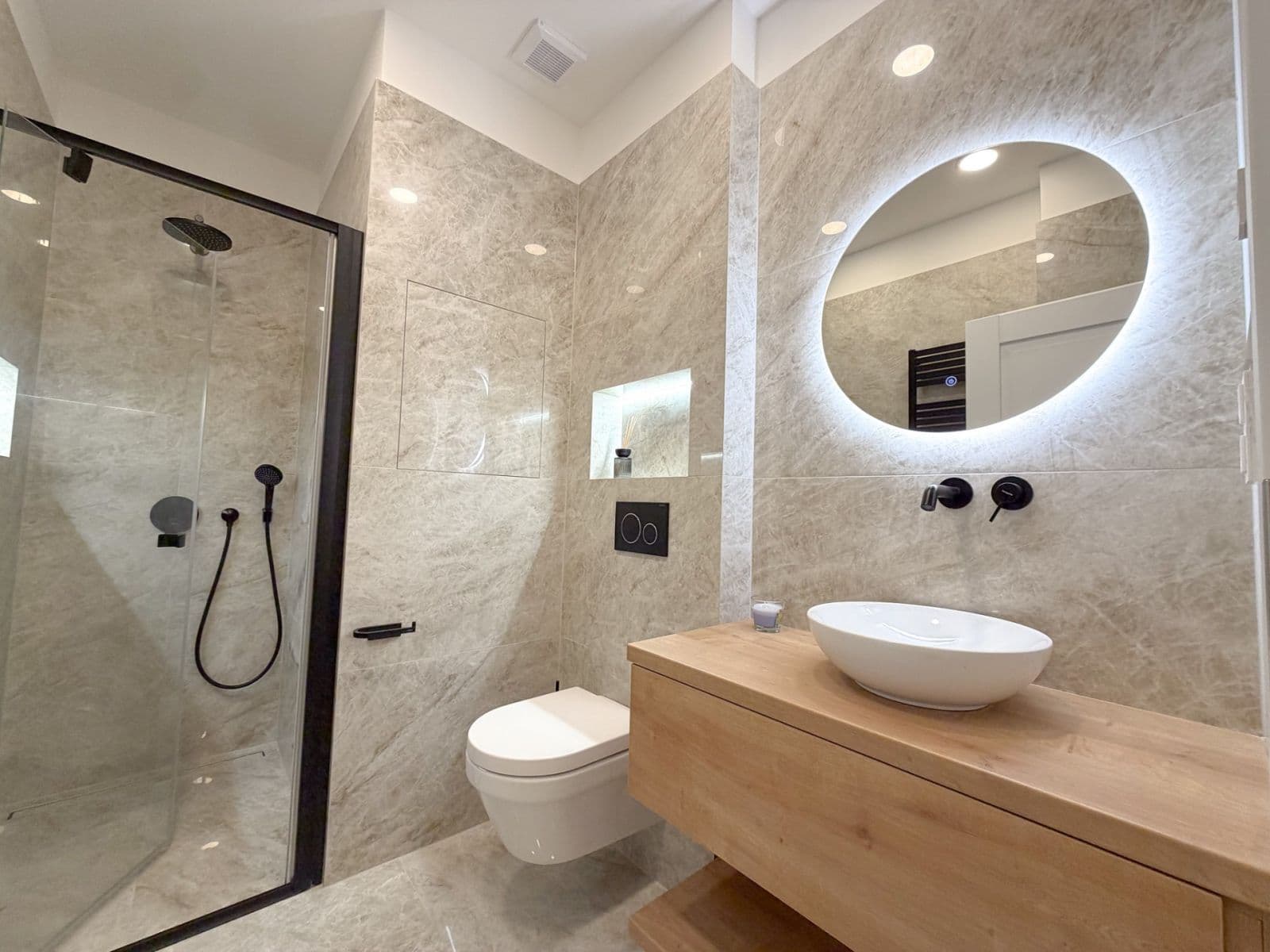 1 bedroom with open-plan kitchen flat for sale, 54 m², Jeseniova, Prague, Prague 1 bedroom with open-plan kitchen flat for sale, 54 m², Jeseniova, Prague, Prague