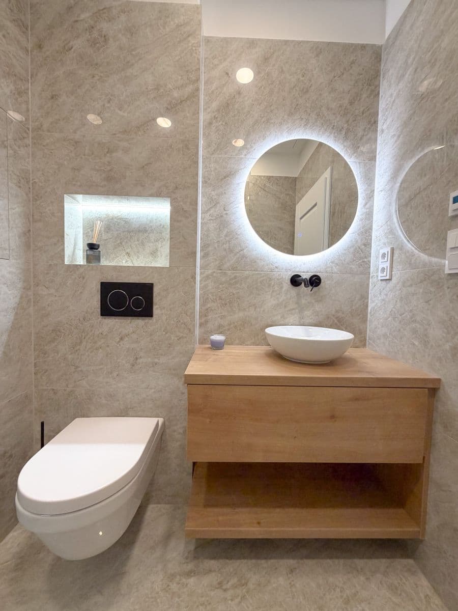 1 bedroom with open-plan kitchen flat for sale, 54 m², Jeseniova, Prague, Prague 1 bedroom with open-plan kitchen flat for sale, 54 m², Jeseniova, Prague, Prague