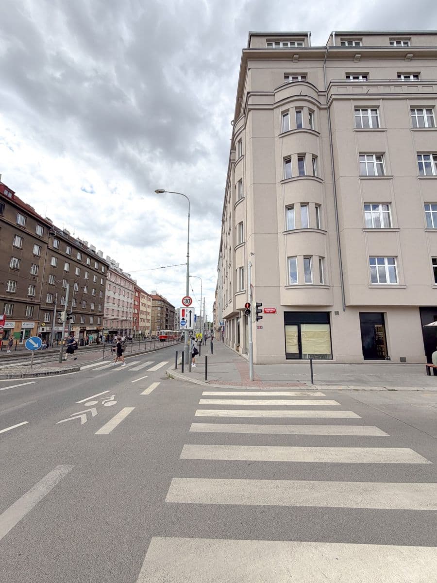 1 bedroom with open-plan kitchen flat for sale, 54 m², Jeseniova, Prague, Prague 1 bedroom with open-plan kitchen flat for sale, 54 m², Jeseniova, Prague, Prague