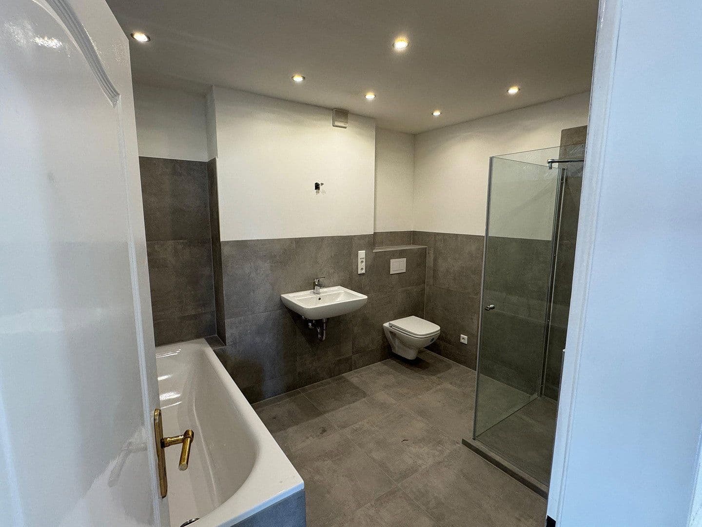 3 bedroom flat to rent, 114 m², Ringstraße 1b, Sundern, North Rhine-Westphalia 3 bedroom flat to rent, 114 m², Ringstraße 1b, Sundern, North Rhine-Westphalia