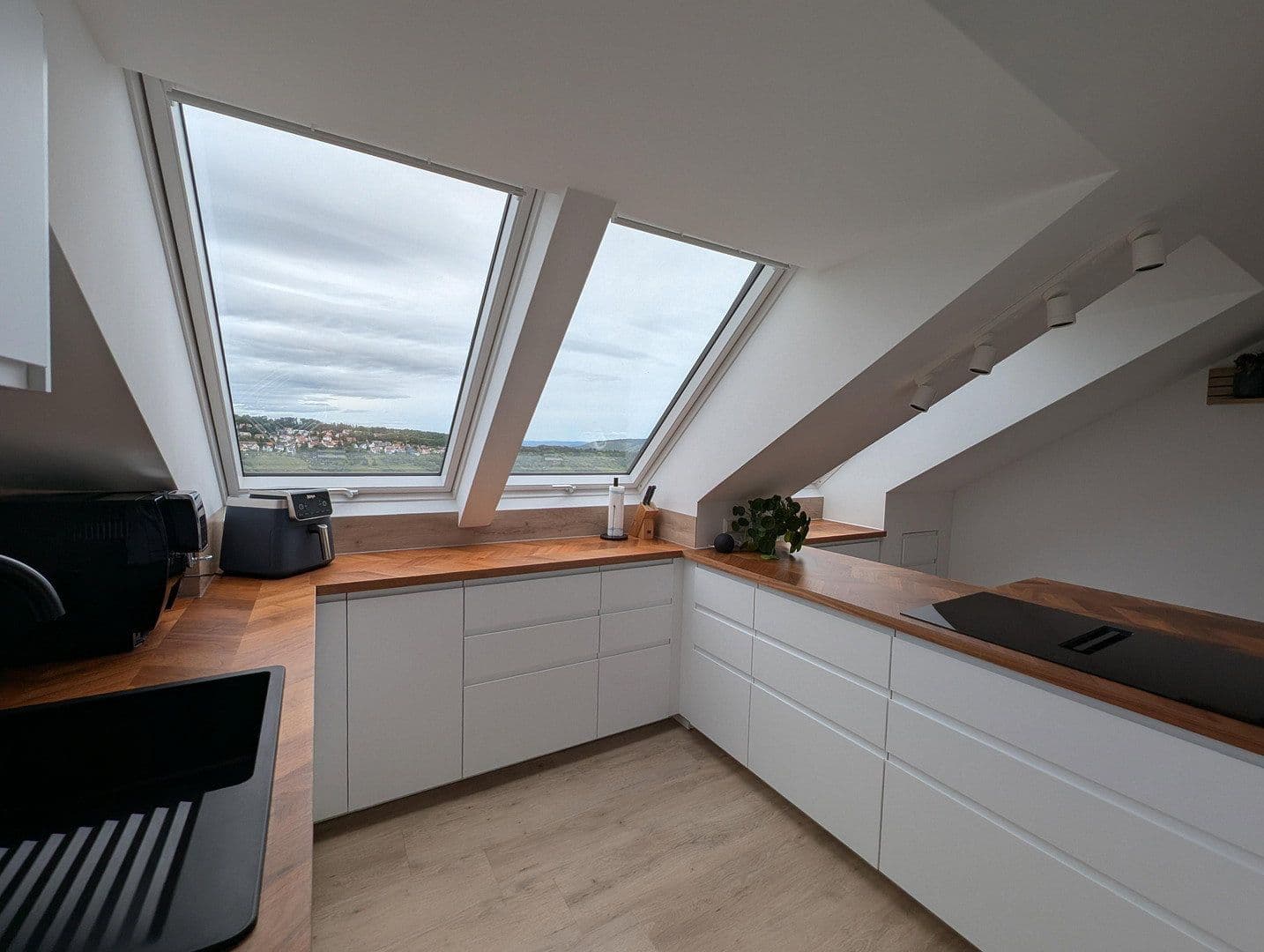 2 bedroom with open-plan kitchen flat to rent, 74 m², STUTTGART, Baden-Württemberg 2 bedroom with open-plan kitchen flat to rent, 74 m², STUTTGART, Baden-Württemberg