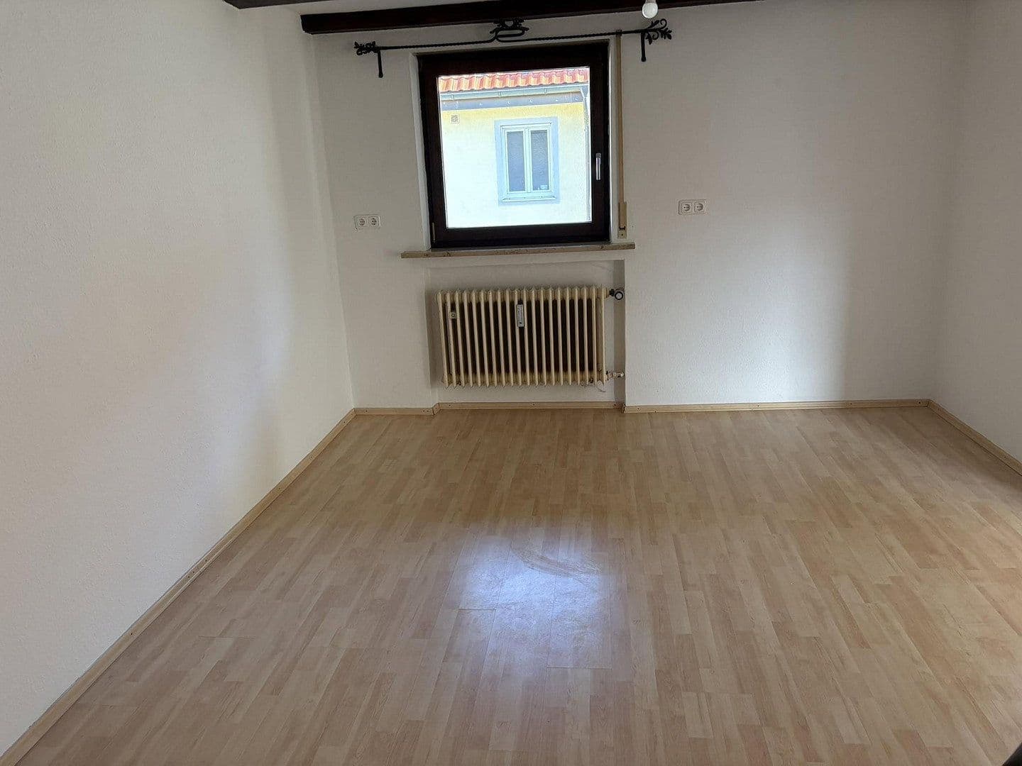2 bedroom with open-plan kitchen flat to rent, 138 m², Blumenstraße 34, Karlsfeld, Bavaria 2 bedroom with open-plan kitchen flat to rent, 138 m², Blumenstraße 34, Karlsfeld, Bavaria