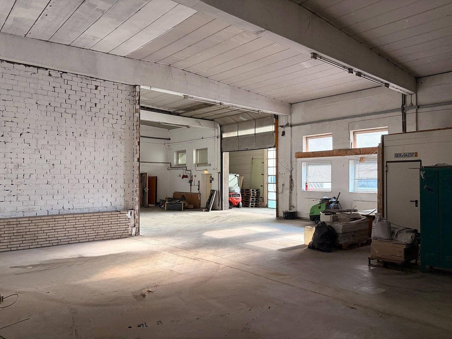 non-residential property to rent, 310 m², Hermann-Bahlsen-Str 2, Barsinghausen, Lower Saxony non-residential property to rent, 310 m², Hermann-Bahlsen-Str 2, Barsinghausen, Lower Saxony