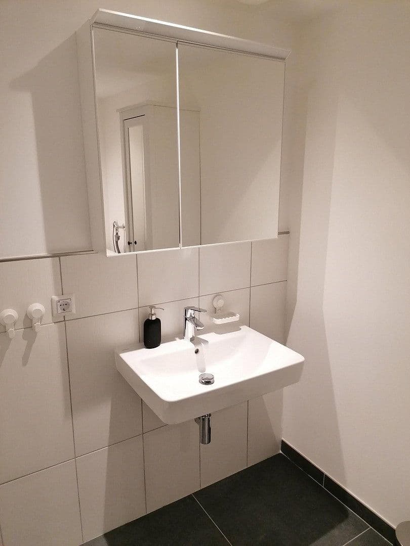 flat to rent, 149 m², Schöffenweg, Leverkusen, North Rhine-Westphalia flat to rent, 149 m², Schöffenweg, Leverkusen, North Rhine-Westphalia