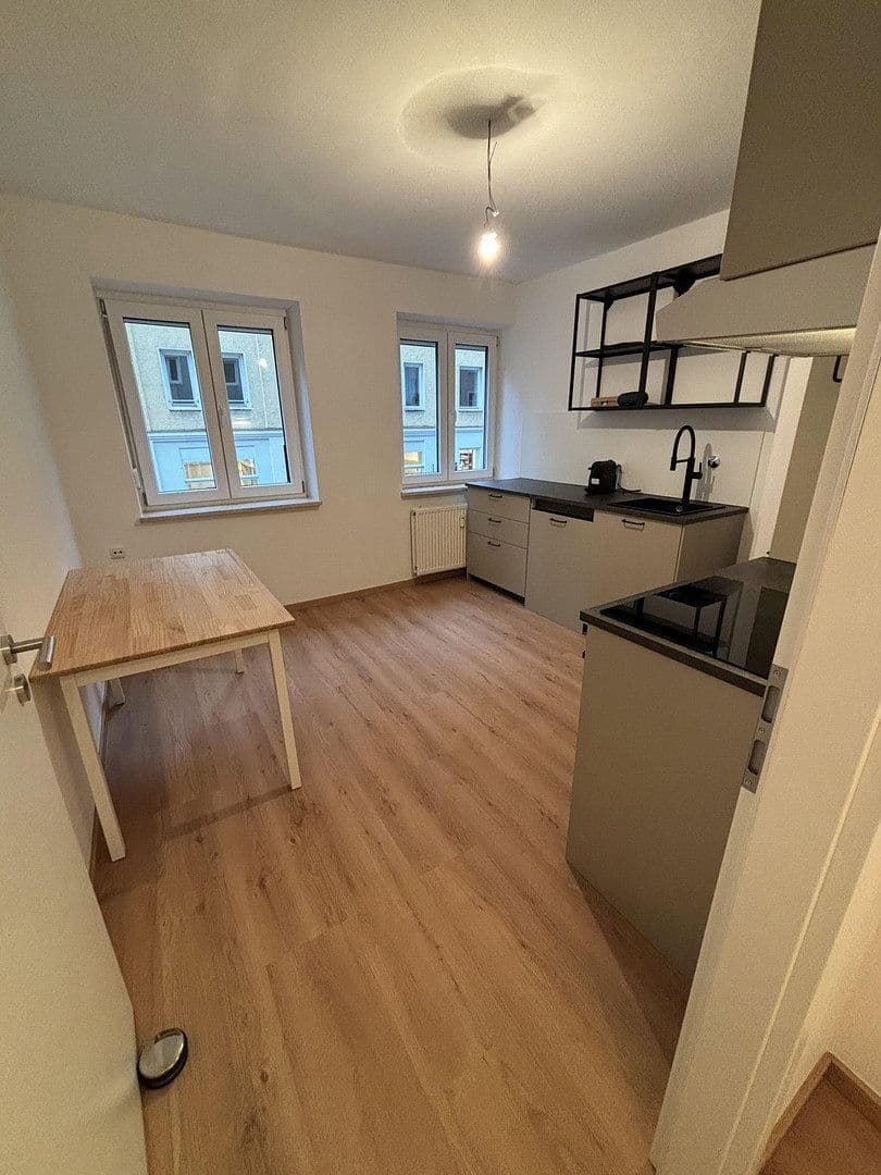 Studio flat to rent, 35 m², Baaderstraße 48, München, Bavaria Studio flat to rent, 35 m², Baaderstraße 48, München, Bavaria