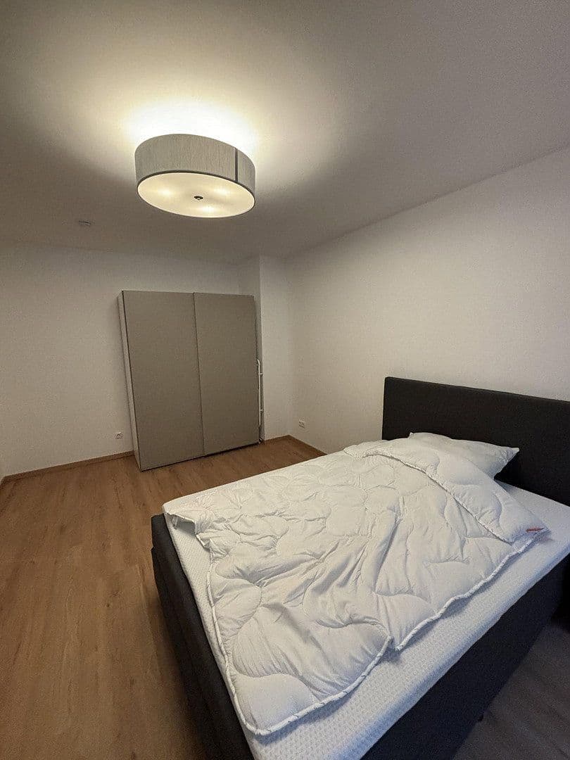 Studio flat to rent, 35 m², Baaderstraße 48, München, Bavaria Studio flat to rent, 35 m², Baaderstraße 48, München, Bavaria