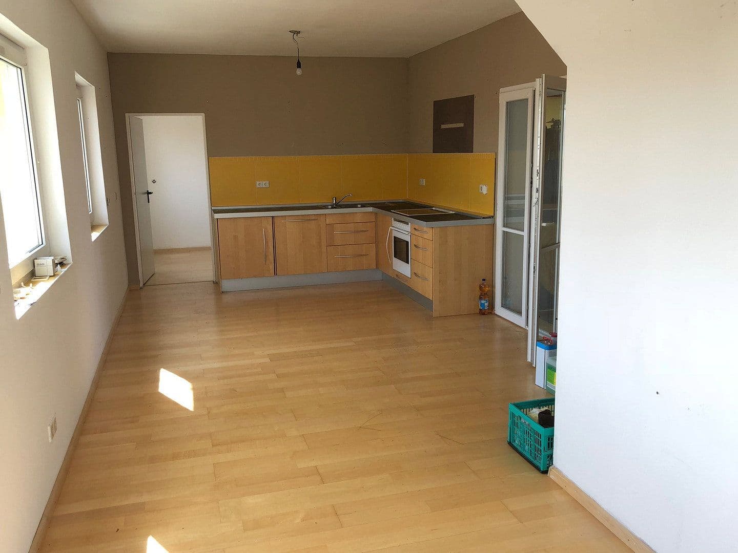 non-residential property to rent, 1,000 m², Breisach am Rhein, Baden-Württemberg non-residential property to rent, 1,000 m², Breisach am Rhein, Baden-Württemberg