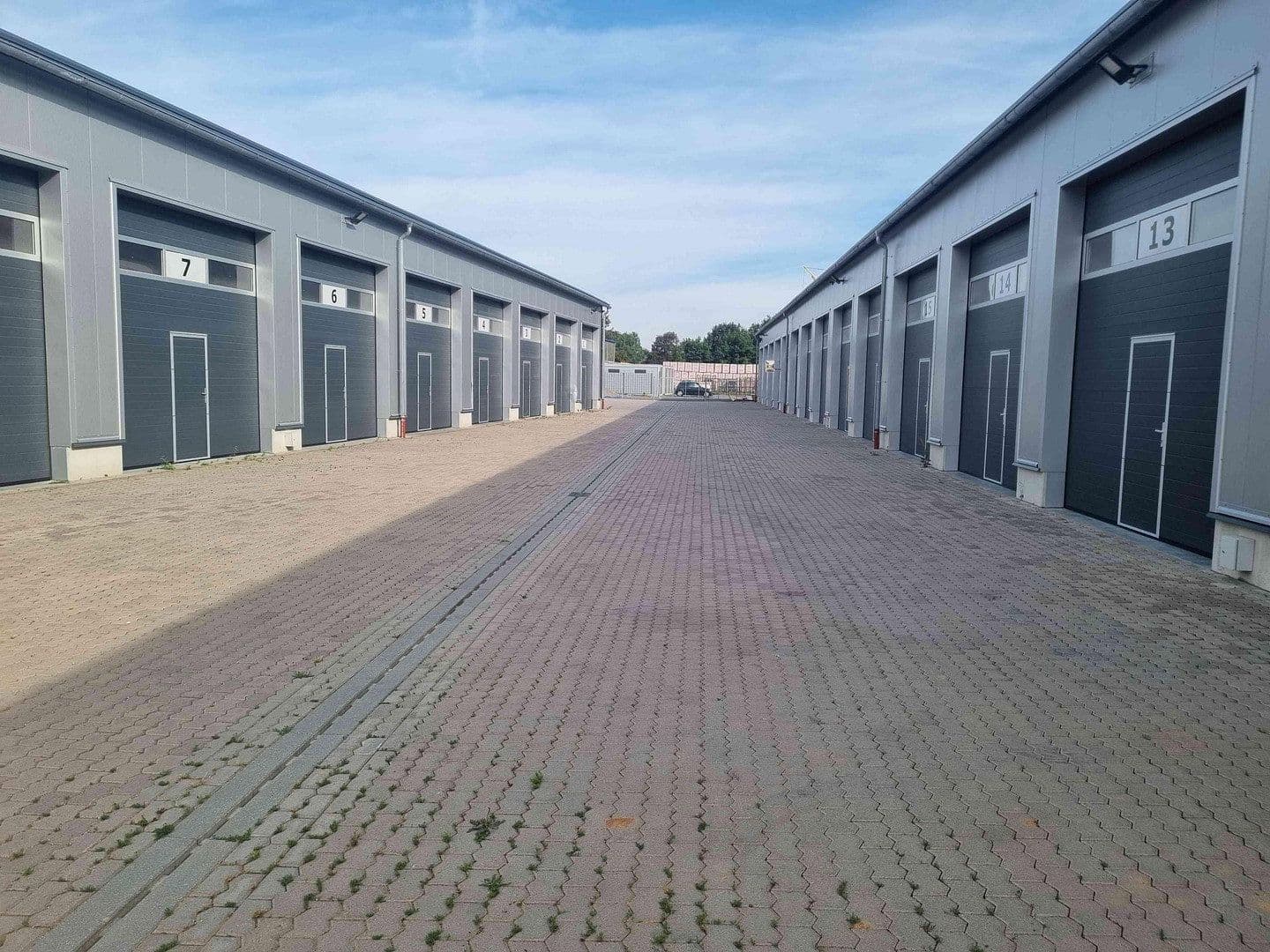 non-residential property to rent, 2,000 m², Ramstein-Miesenbach, Rhineland-Palatinate non-residential property to rent, 2,000 m², Ramstein-Miesenbach, Rhineland-Palatinate