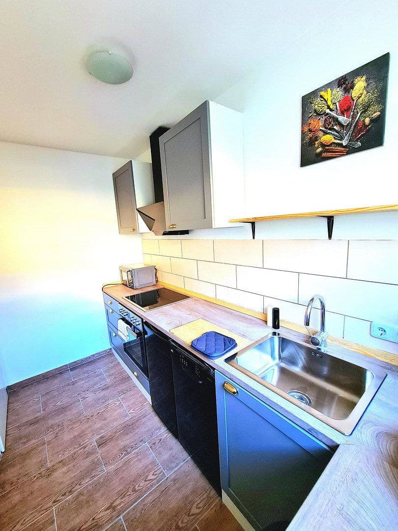 Studio flat for sale, 44 m², Rather Straße 94, Düsseldorf, North Rhine-Westphalia Studio flat for sale, 44 m², Rather Straße 94, Düsseldorf, North Rhine-Westphalia