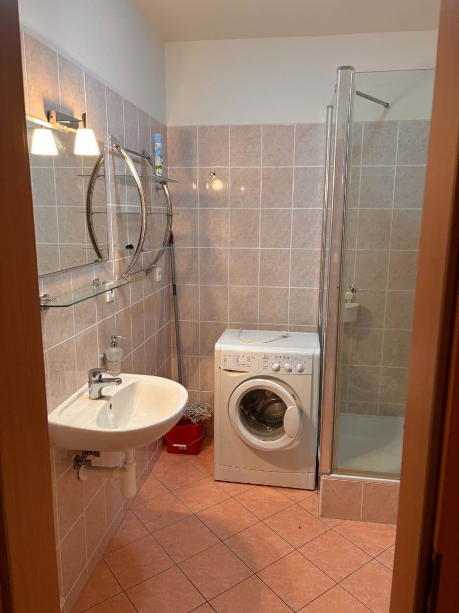 Studio flat to rent, 30 m², Boloňská, Prague, Prague Studio flat to rent, 30 m², Boloňská, Prague, Prague