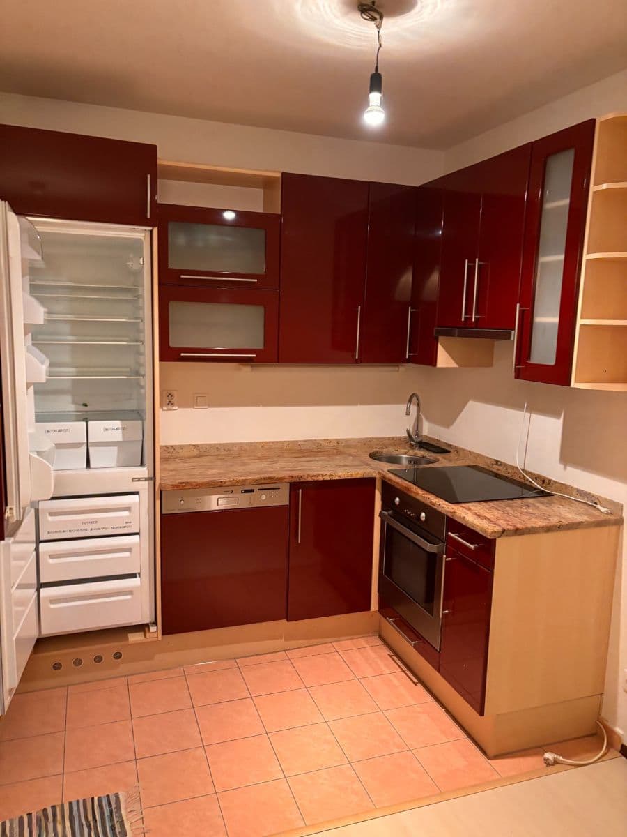 Studio flat to rent, 30 m², Boloňská, Prague, Prague Studio flat to rent, 30 m², Boloňská, Prague, Prague