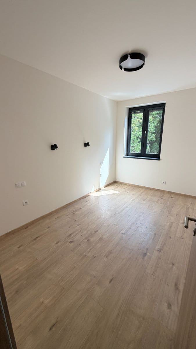 1 bedroom with open-plan kitchen flat to rent, 44 m², Nádražní, Hořovice, Středočeský Region 1 bedroom with open-plan kitchen flat to rent, 44 m², Nádražní, Hořovice, Středočeský Region