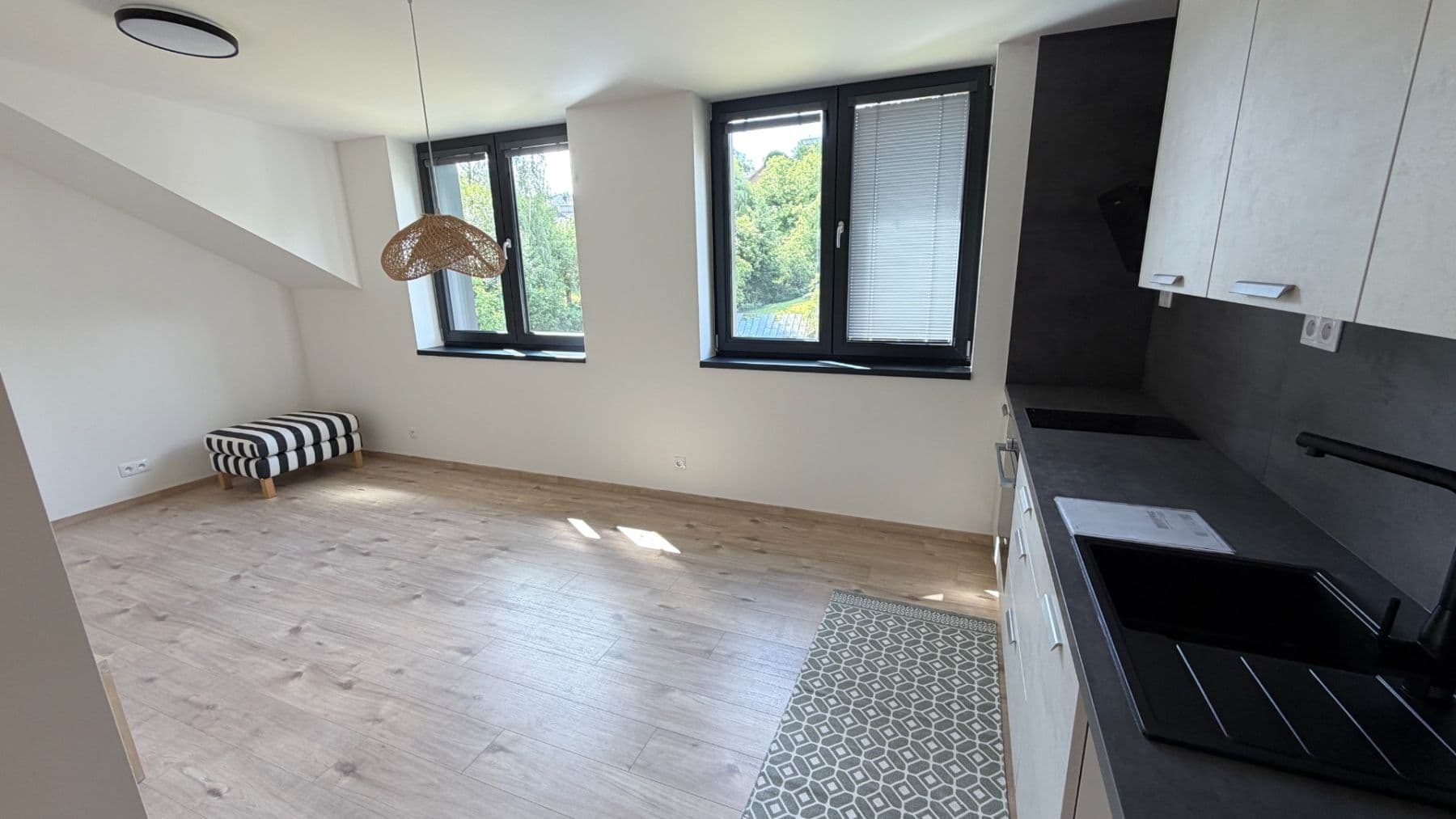 1 bedroom with open-plan kitchen flat to rent, 44 m², Nádražní, Hořovice, Středočeský Region 1 bedroom with open-plan kitchen flat to rent, 44 m², Nádražní, Hořovice, Středočeský Region