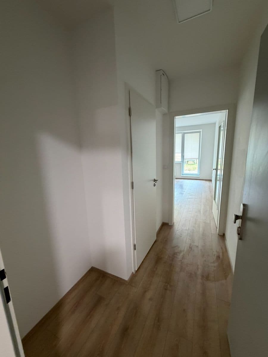 Studio flat to rent, 42 m², Spolková, Brno, Jihomoravský Region Studio flat to rent, 42 m², Spolková, Brno, Jihomoravský Region