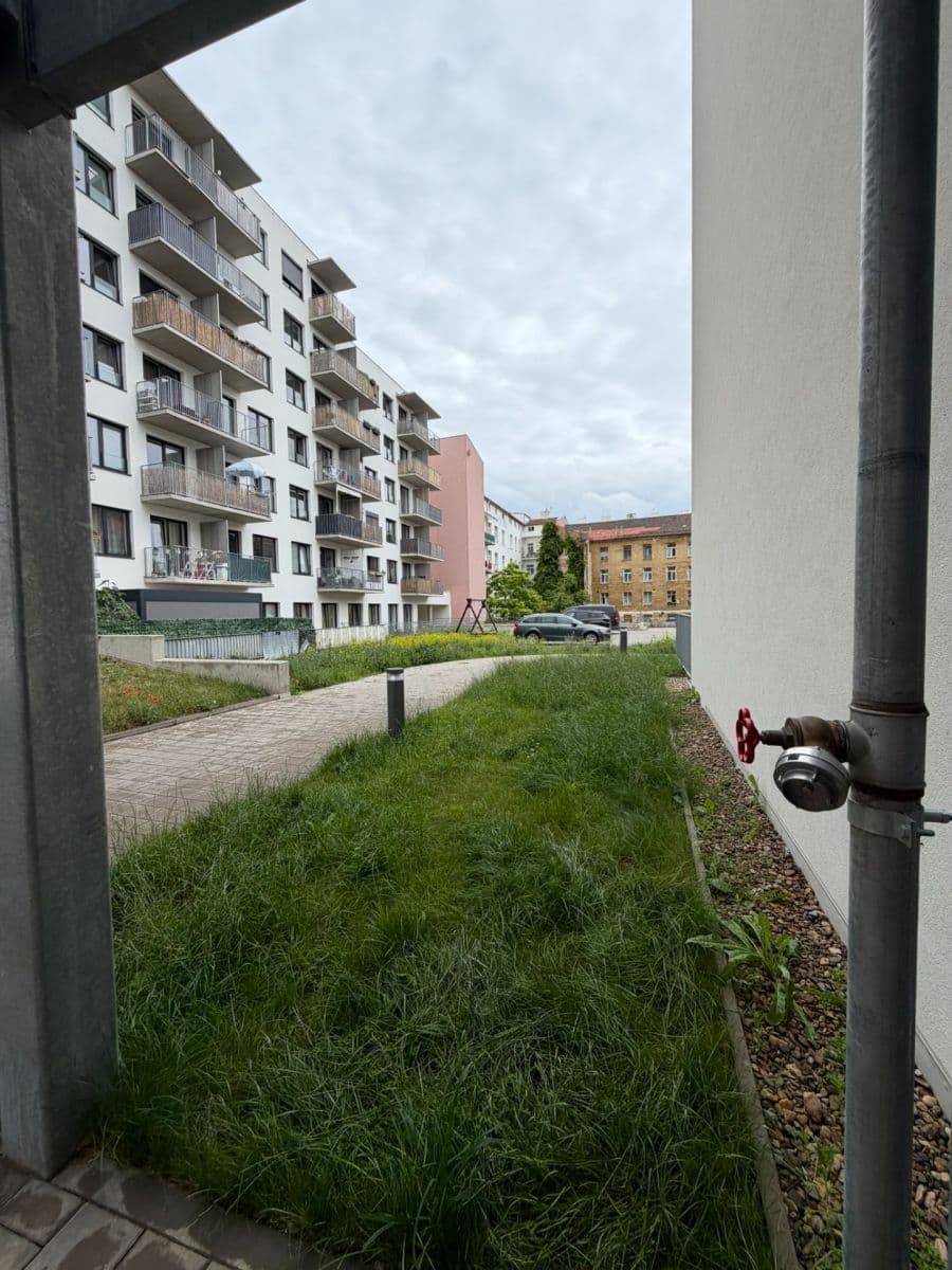 Studio flat to rent, 42 m², Spolková, Brno, Jihomoravský Region Studio flat to rent, 42 m², Spolková, Brno, Jihomoravský Region