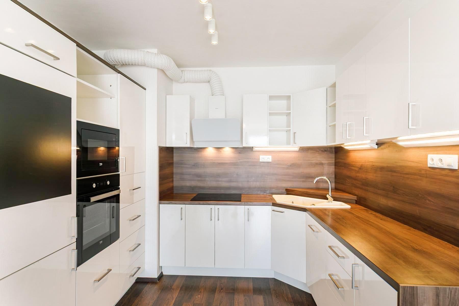 1 bedroom with open-plan kitchen flat for sale, 65 m², Hlučkova, Prague, Prague 1 bedroom with open-plan kitchen flat for sale, 65 m², Hlučkova, Prague, Prague