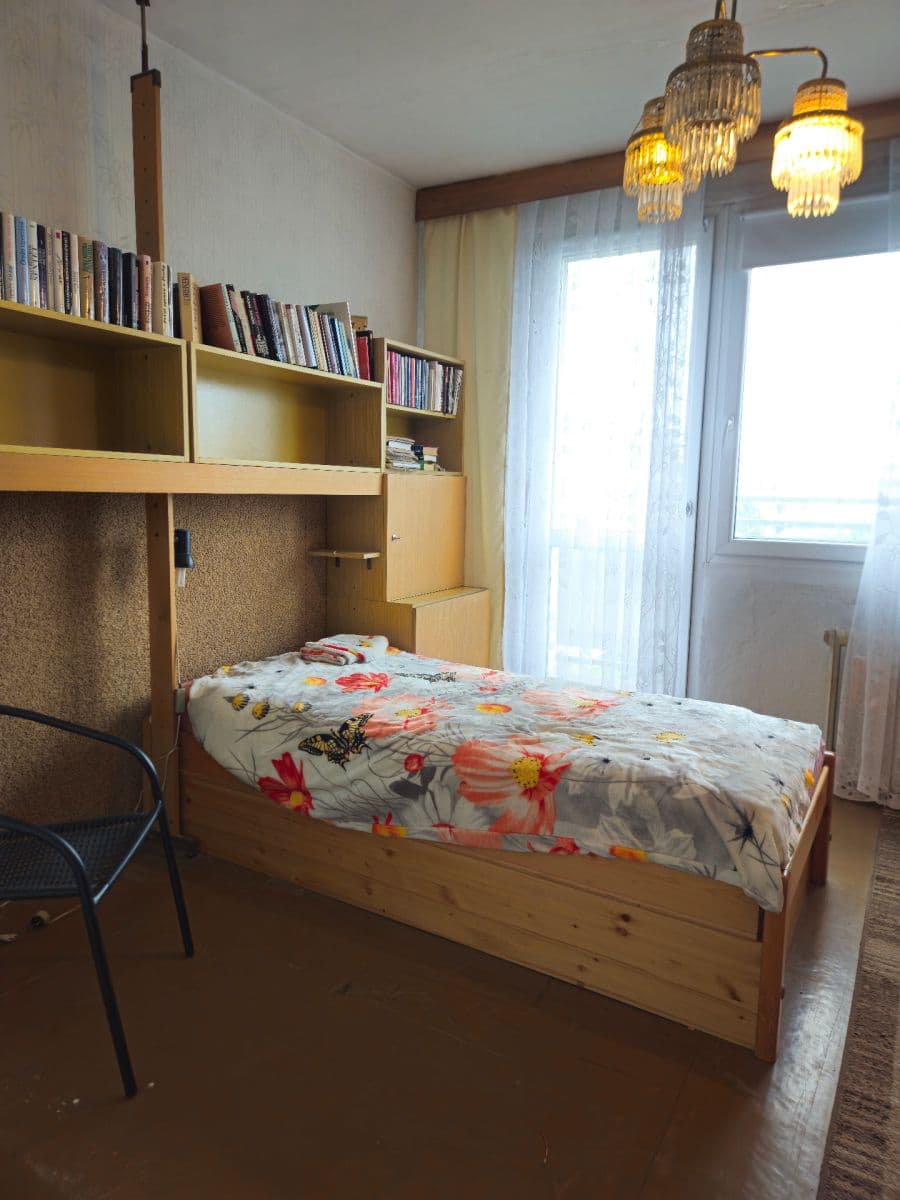 3 bedroom with open-plan kitchen flat to rent, 72 m², Jabloňová, Prague, Prague 3 bedroom with open-plan kitchen flat to rent, 72 m², Jabloňová, Prague, Prague