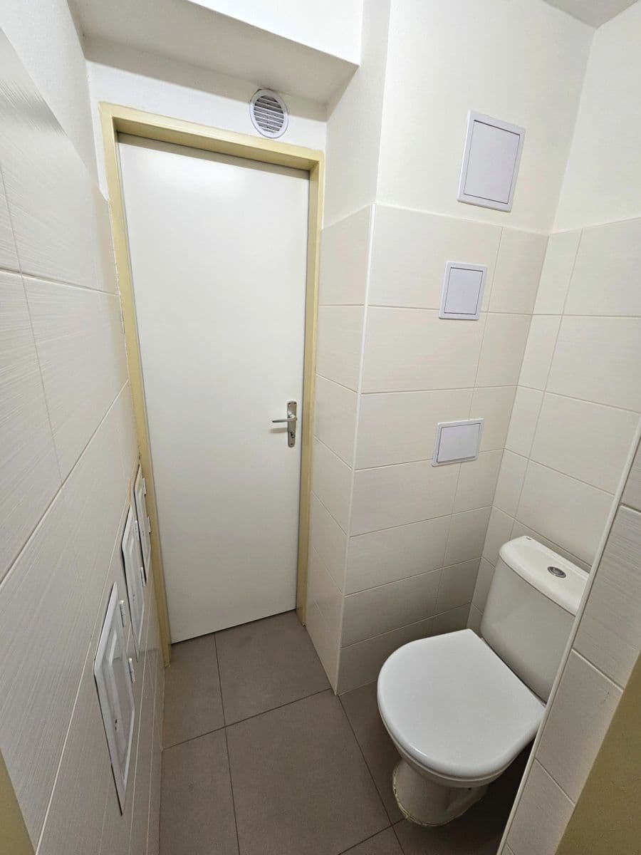 1 bedroom flat to rent, 39 m², Malátova, Brno, Jihomoravský Region 1 bedroom flat to rent, 39 m², Malátova, Brno, Jihomoravský Region