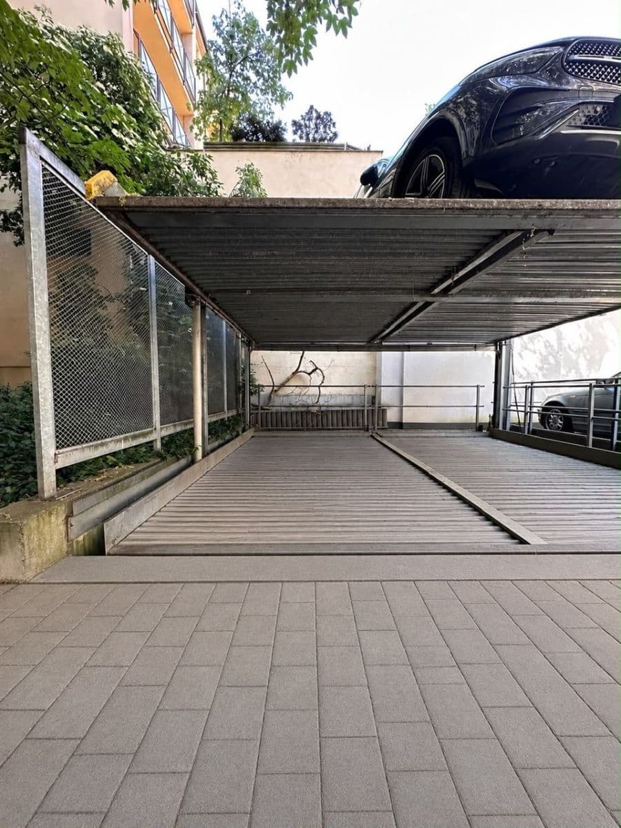 garage to rent, 15 m², Staropramenná, Prague, Prague garage to rent, 15 m², Staropramenná, Prague, Prague