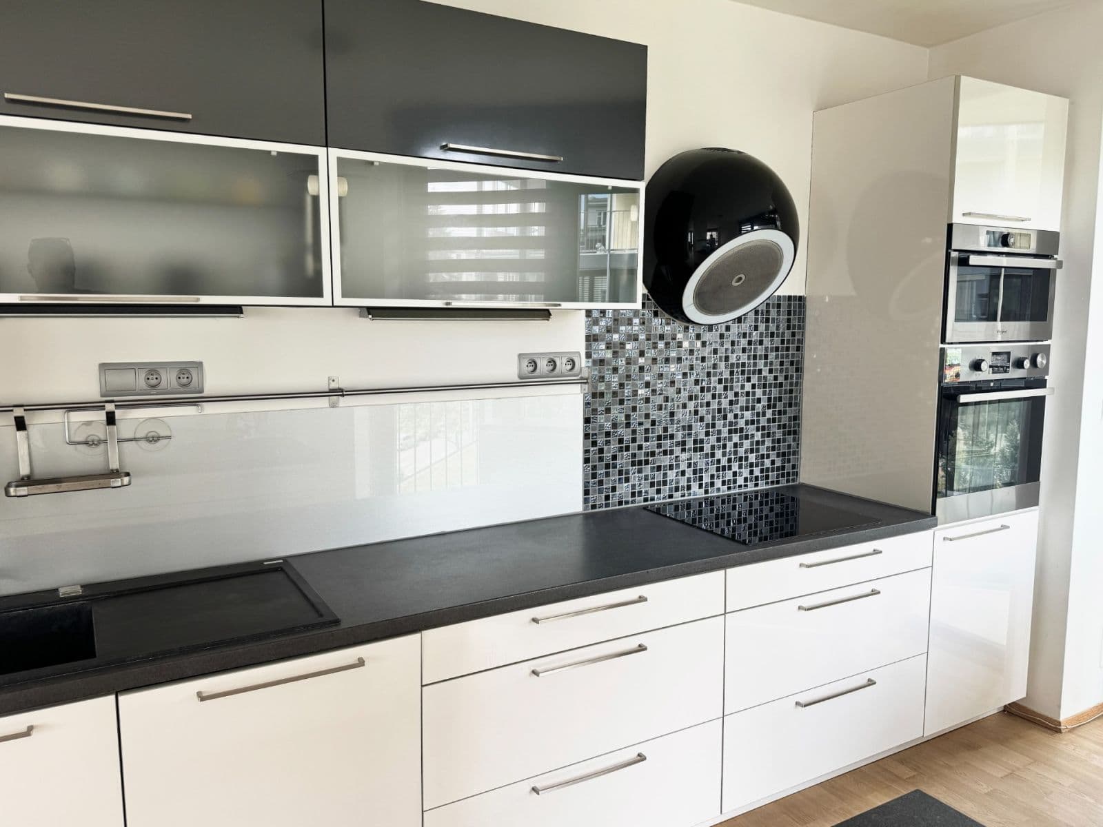 2 bedroom with open-plan kitchen flat for sale, 95 m², Pitterova, Prague, Prague 2 bedroom with open-plan kitchen flat for sale, 95 m², Pitterova, Prague, Prague