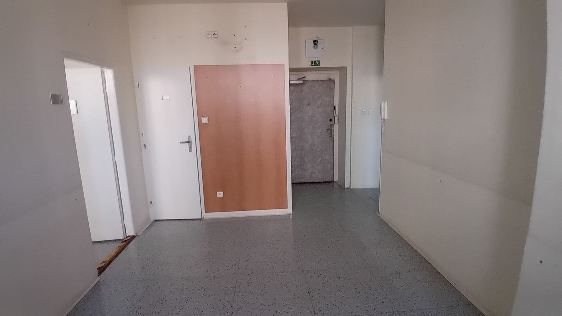 non-residential property to rent, 85 m², Hartigova, Prague, Prague non-residential property to rent, 85 m², Hartigova, Prague, Prague