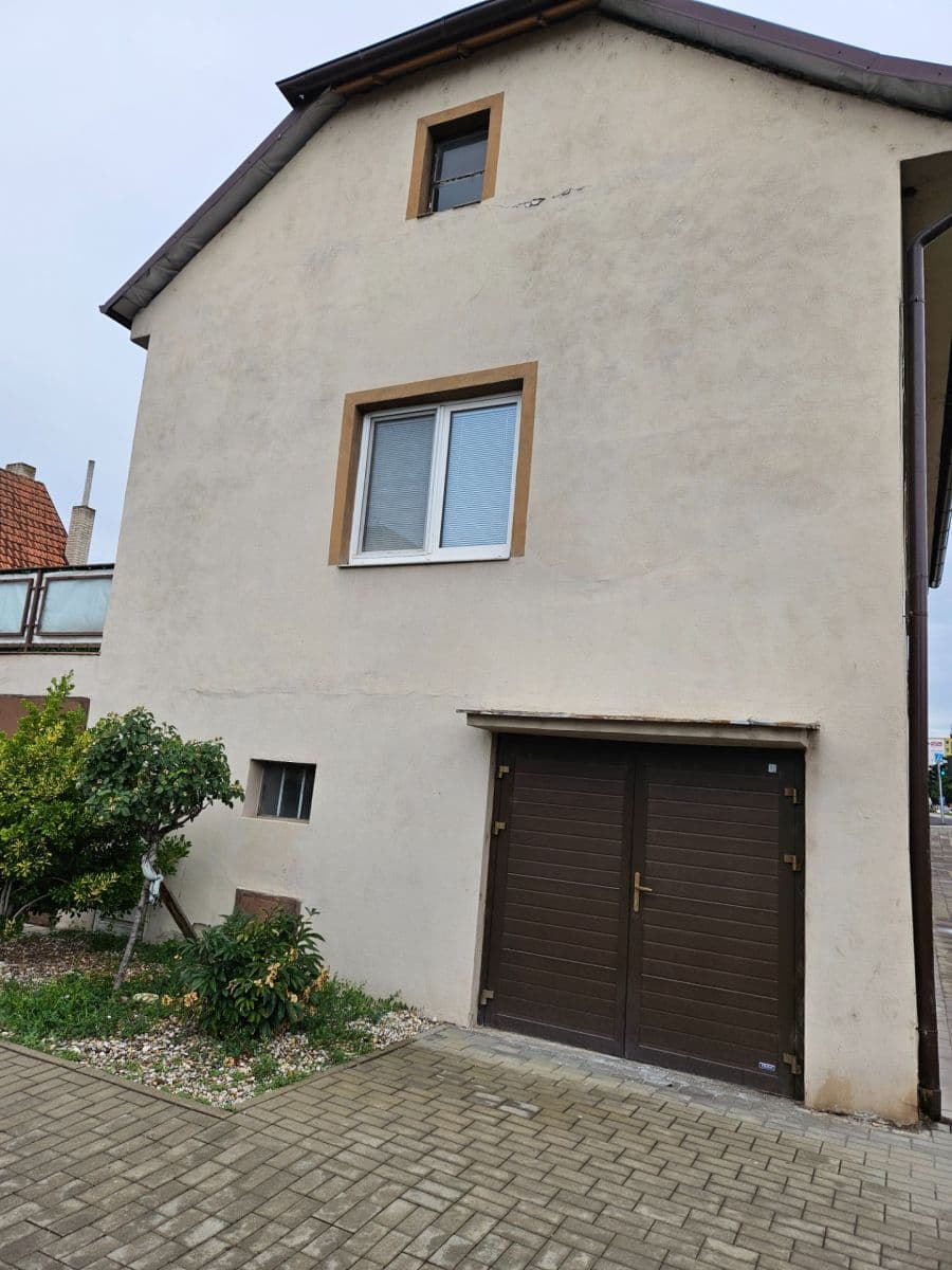 house for sale, 80 m², Dukelských bojovníků, Znojmo, Jihomoravský Region house for sale, 80 m², Dukelských bojovníků, Znojmo, Jihomoravský Region