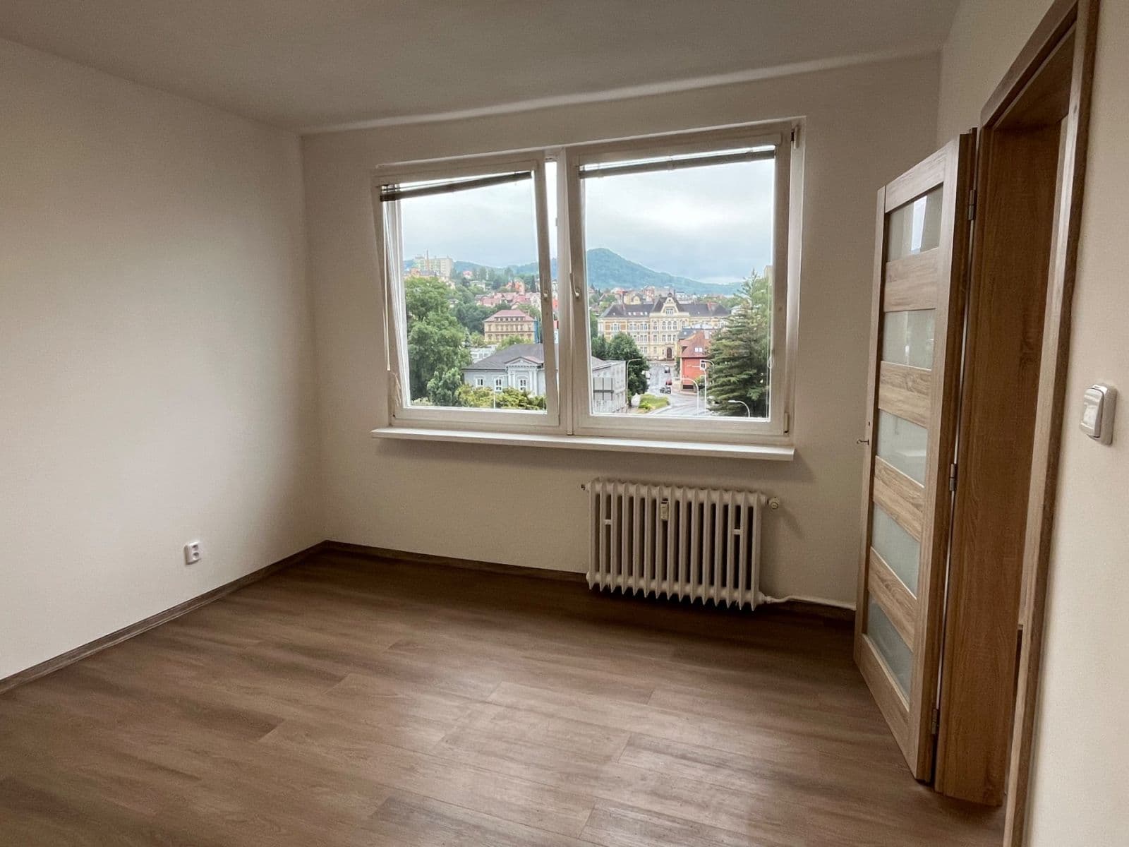 1 bedroom with open-plan kitchen flat to rent, 35 m², 28. října, Děčín, Ústecký Region 1 bedroom with open-plan kitchen flat to rent, 35 m², 28. října, Děčín, Ústecký Region