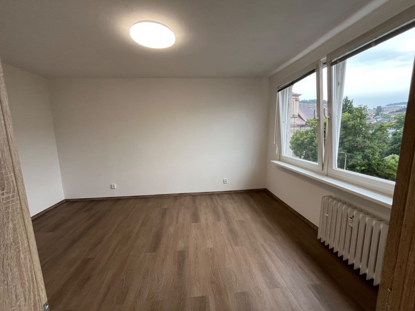 1 bedroom with open-plan kitchen flat to rent, 35 m², 28. října, Děčín, Ústecký Region 1 bedroom with open-plan kitchen flat to rent, 35 m², 28. října, Děčín, Ústecký Region